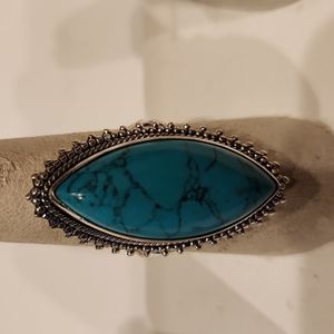 Sterling Silver Intricate Artistry Oval set Ring- Size 9.5